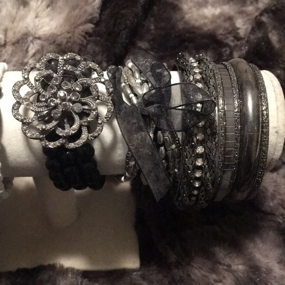 Bracelet Set For Cheap!!!! - Picture 3 of 4